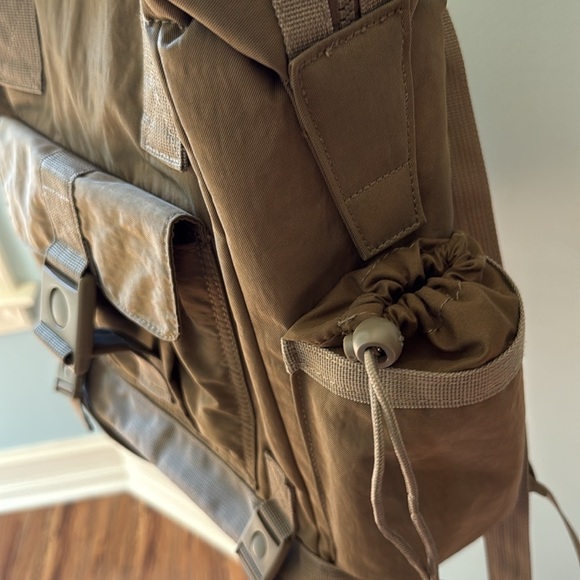 Tommy Bahama Convertible Backpack in Military Army Green / Olive - Picture 5 of 8